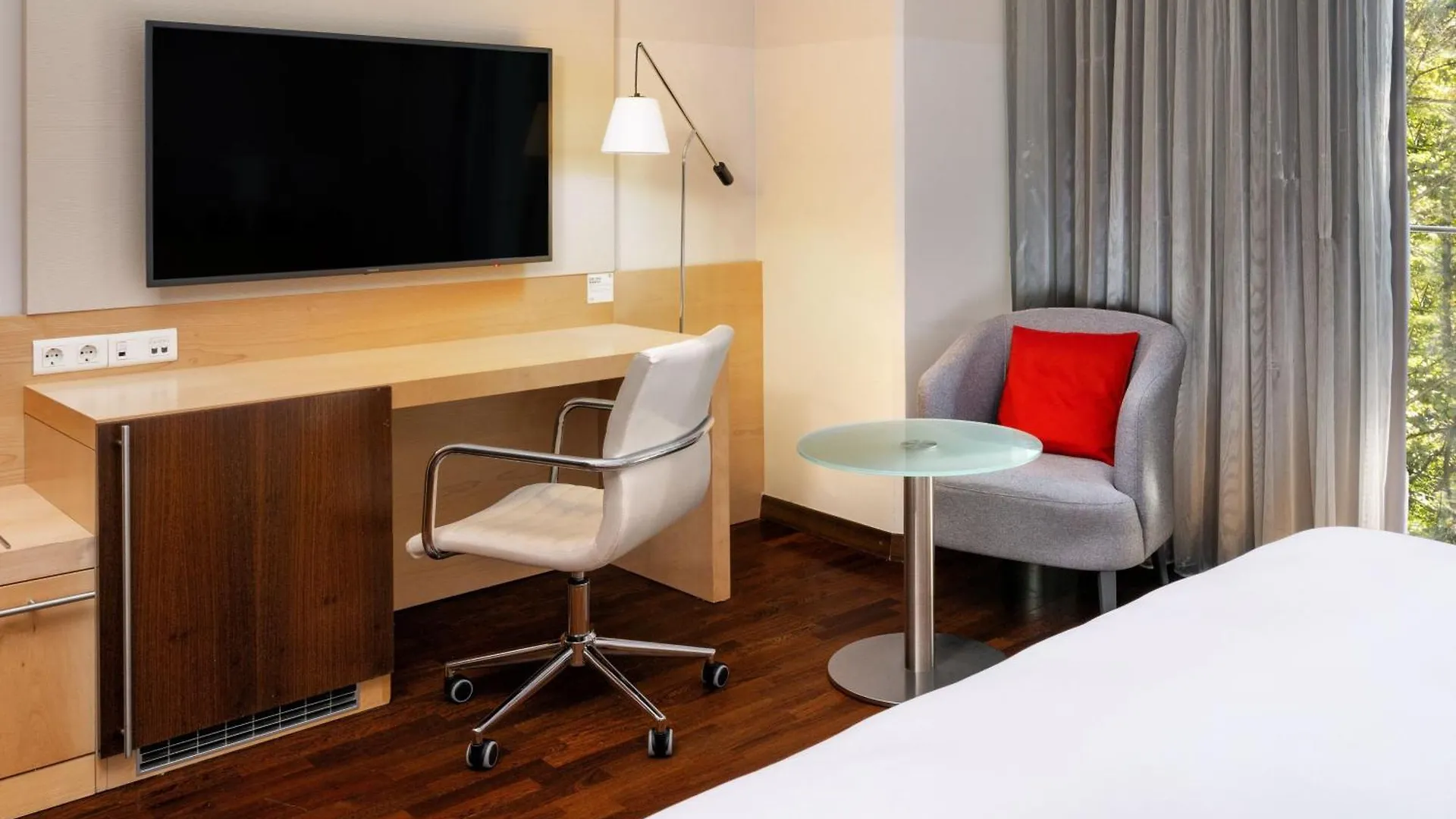 Hotel Four Points By Sheraton Ljubljana Mons